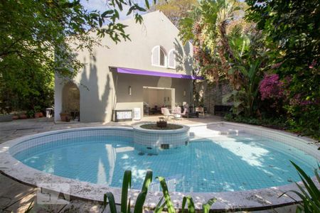 Casa à venda com 650m², 4 quartos e 4 vagasÁrea Externa