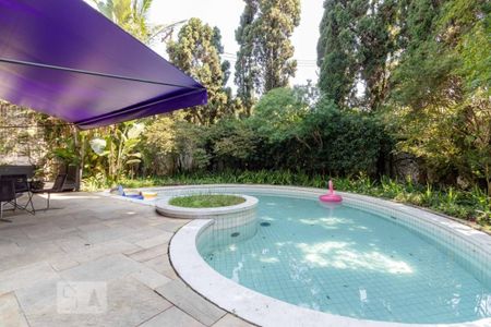 Casa à venda com 650m², 4 quartos e 4 vagasÁrea Externa