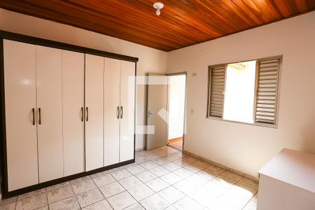 Casa à venda com 132m², 4 quartos e 2 vagas Casa à venda com 132m², 4 quartos e 2 vagassuíte