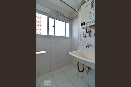 Área de Serviço de apartamento para alugar com 2 quartos, 42m² em Jardim Novo Taboão, São Paulo