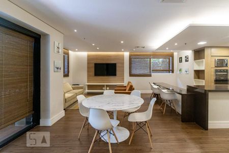 Apartamento para alugar com 48m², 1 quarto e 1 vaga Apartamento para alugar com 48m², 1 quarto e 1 vagaÁrea comum do prédio - Salão de festas