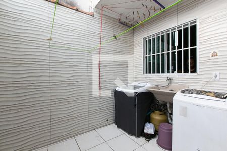 Casa à venda com 180m², 3 quartos e 2 vagasÁrea de Serviço