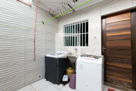 Casa à venda com 180m², 3 quartos e 2 vagasÁrea de Serviço