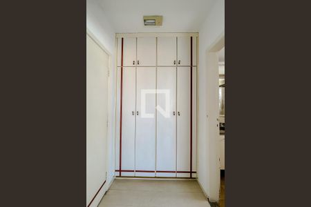 Apartamento à venda com 170m², 5 quartos e 2 vagasQuarto