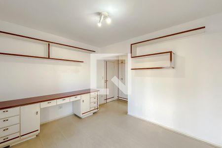 Apartamento à venda com 170m², 5 quartos e 2 vagasQuarto