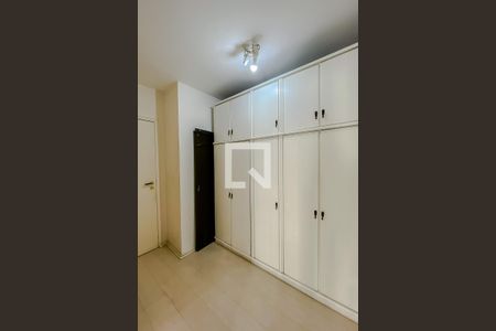 Apartamento à venda com 170m², 5 quartos e 2 vagasCloset do Quarto 2