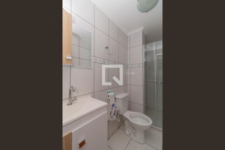 Banheiro de apartamento para alugar com 1 quarto, 45m² em Jardim Carvalho, Porto Alegre
