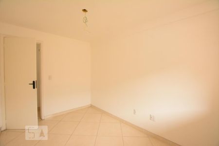 Sala de apartamento para alugar com 2 quartos, 48m² em Váz Lobo, Rio de Janeiro