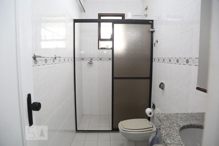 Banheiro Social de apartamento para alugar com 1 quarto, 72m² em Caiçara, Praia Grande