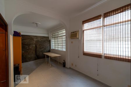Quarto 1 de casa para alugar com 6 quartos, 370m² em Tijuca, Rio de Janeiro