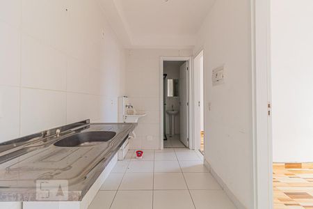 Apartamento para alugar com 34m², 2 quartos e sem vaga Apartamento para alugar com 34m², 2 quartos e sem vagaCozinha e Área de Serviço