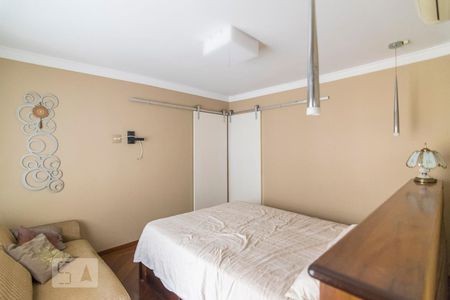 Casa à venda com 210m², 3 quartos e 2 vagas Casa à venda com 210m², 3 quartos e 2 vagasQuarto 1 Suíte