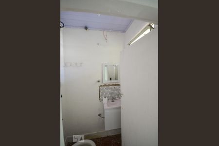 Casa para alugar com 125m², 3 quartos e 3 vagas Casa para alugar com 125m², 3 quartos e 3 vagasBanheiro de Serviço