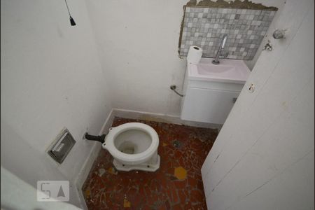 Banheiro de Serviço de casa para alugar com 3 quartos, 125m² em Bosque da Saúde, São Paulo