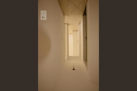 Corredor de apartamento para alugar com 2 quartos, 48m² em Váz Lobo, Rio de Janeiro