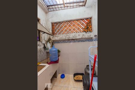 Casa à venda com 140m², 3 quartos e 6 vagas Casa à venda com 140m², 3 quartos e 6 vagasLavanderia