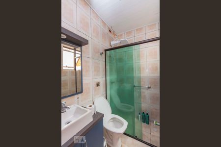 Casa à venda com 140m², 3 quartos e 6 vagas Casa à venda com 140m², 3 quartos e 6 vagasBanheiro