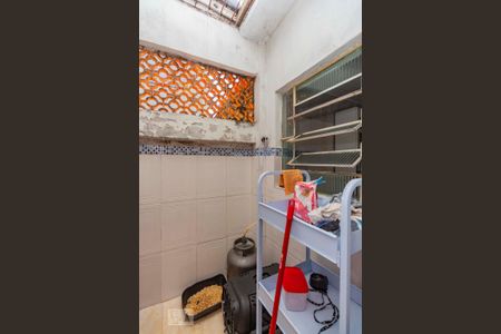 Casa à venda com 140m², 3 quartos e 6 vagas Casa à venda com 140m², 3 quartos e 6 vagasLavanderia