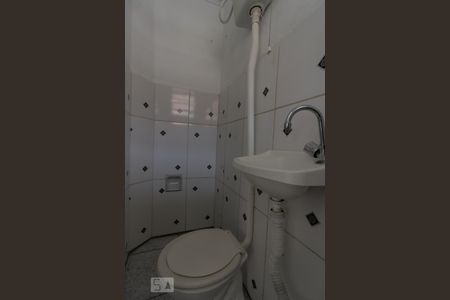 Banheiro de apartamento para alugar com 1 quarto, 15m² em Alto da Lapa, São Paulo