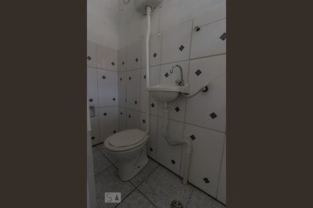 Banheiro de apartamento para alugar com 1 quarto, 15m² em Alto da Lapa, São Paulo