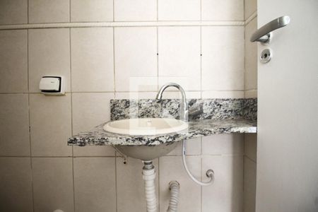 Lavabo de casa para alugar com 2 quartos, 75m² em Vila Alpina, São Paulo