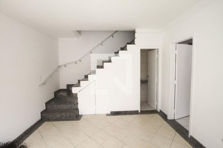 Sala de casa para alugar com 2 quartos, 75m² em Vila Alpina, São Paulo