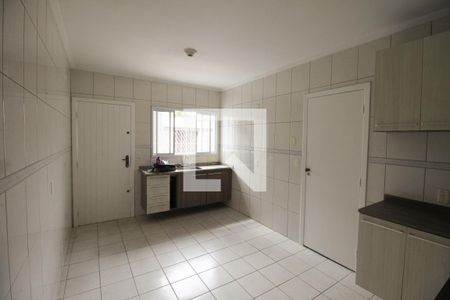 Casa para alugar com 75m², 2 quartos e 2 vagasCozinha