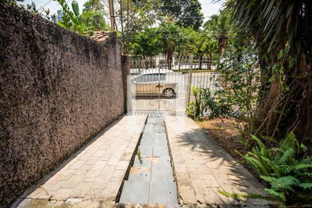 Casa à venda com 120m², 2 quartos e 3 vagas Casa à venda com 120m², 2 quartos e 3 vagasGaragem