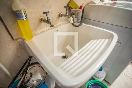 Casa à venda com 120m², 2 quartos e 3 vagas Casa à venda com 120m², 2 quartos e 3 vagasÁrea de Serviço - Torneira