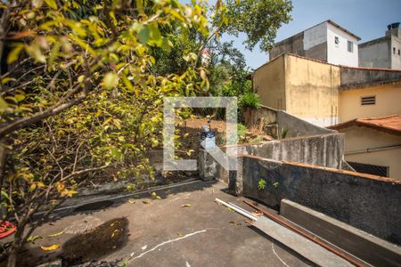 Casa à venda com 120m², 2 quartos e 3 vagas Casa à venda com 120m², 2 quartos e 3 vagasTerraço