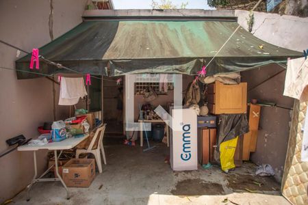 Casa à venda com 120m², 2 quartos e 3 vagas Casa à venda com 120m², 2 quartos e 3 vagasQuintal