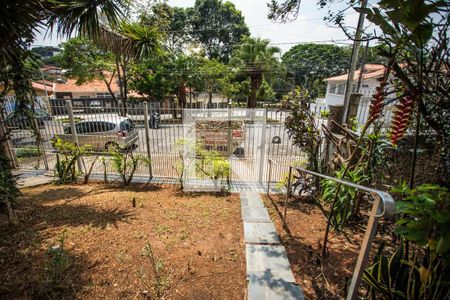 Casa à venda com 120m², 2 quartos e 3 vagas Casa à venda com 120m², 2 quartos e 3 vagasJardim