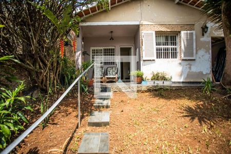 Casa à venda com 120m², 2 quartos e 3 vagas Casa à venda com 120m², 2 quartos e 3 vagasJardim