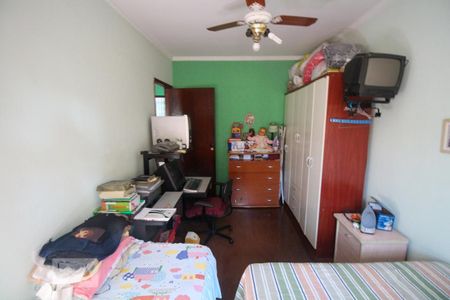 Casa à venda com 200m², 4 quartos e sem vaga Casa à venda com 200m², 4 quartos e sem vagaQuarto 1