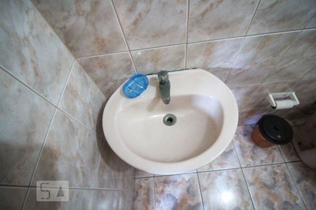 Casa à venda com 200m², 4 quartos e sem vaga Casa à venda com 200m², 4 quartos e sem vagaBanheiro - Torneira