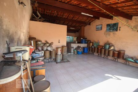 Casa à venda com 200m², 4 quartos e sem vaga Casa à venda com 200m², 4 quartos e sem vagaÁrea comum - Churrasqueira