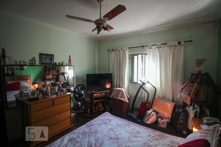 Casa à venda com 200m², 4 quartos e sem vaga Casa à venda com 200m², 4 quartos e sem vagaQuarto 2