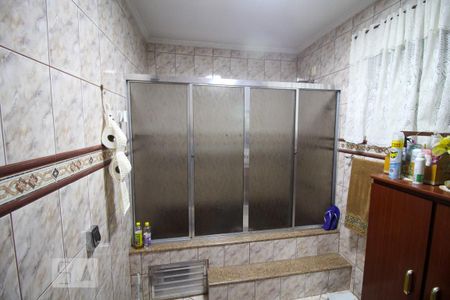 Casa à venda com 200m², 4 quartos e sem vaga Casa à venda com 200m², 4 quartos e sem vagaBanheiro