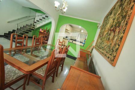 Casa à venda com 4 quartos, 200m² em Vila Maria Zélia, São Paulo