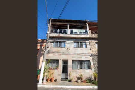 Casa à venda com 200m², 4 quartos e sem vaga Casa à venda com 200m², 4 quartos e sem vagaFachada