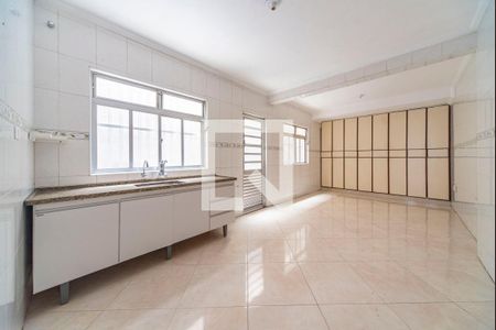 Casa para alugar com 200m², 4 quartos e 2 vagasCozinha