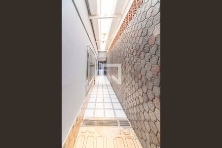 Casa para alugar com 200m², 4 quartos e 2 vagasCorredor Externo