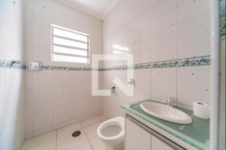 Casa para alugar com 200m², 4 quartos e 2 vagasBanheiro