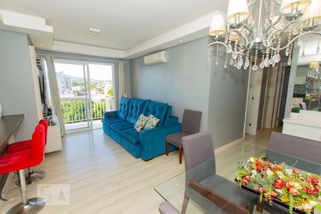 Sala de apartamento à venda com 3 quartos, 90m² em Vila Ipiranga, Porto Alegre