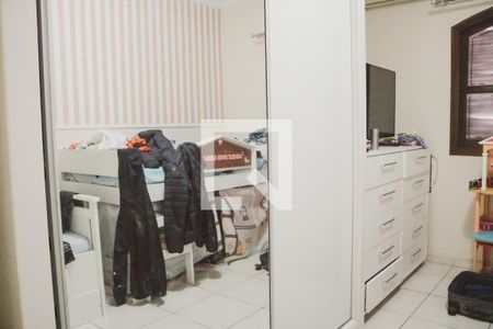 Casa à venda com 378m², 5 quartos e 2 vagasQuarto 2