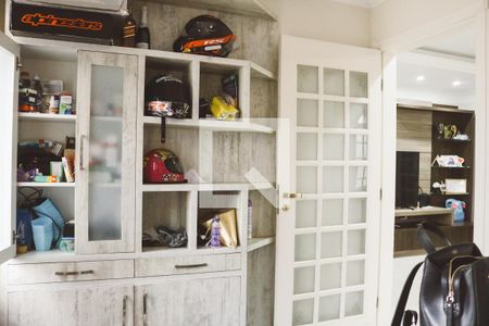 Escritório de casa à venda com 5 quartos, 378m² em Parque Sao Domingos, São Paulo