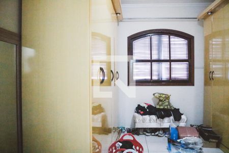 Casa à venda com 378m², 5 quartos e 2 vagasQuarto 1