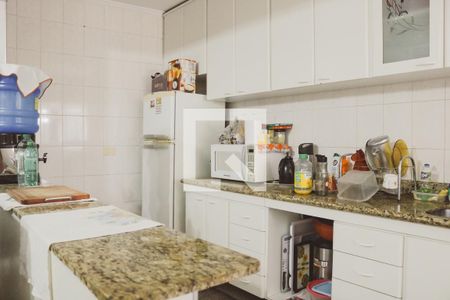 Casa à venda com 378m², 5 quartos e 2 vagasCozinha