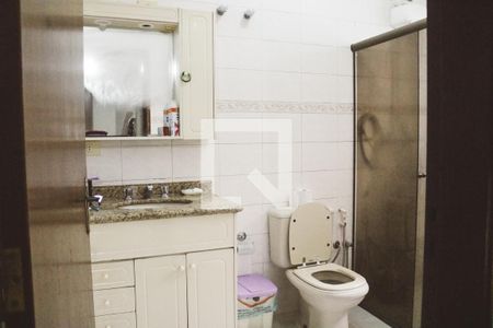 Casa à venda com 378m², 5 quartos e 2 vagasBanheiro da Suíte