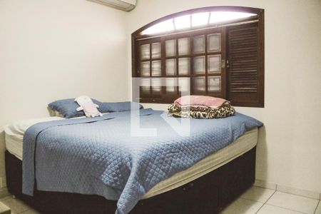 Casa à venda com 378m², 5 quartos e 2 vagasSuíte 2